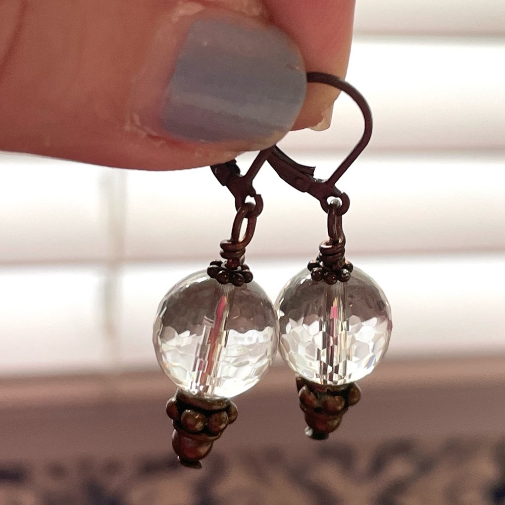 🚨🚨FINAL SALE!!🚨🚨Vtg copper faceted rock crystal? leverback pierced earrings READ